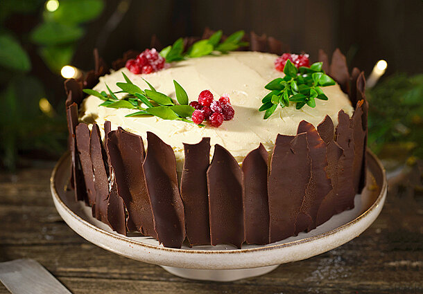 Schoko-Weihnachtstorte mit Karamellfrosting