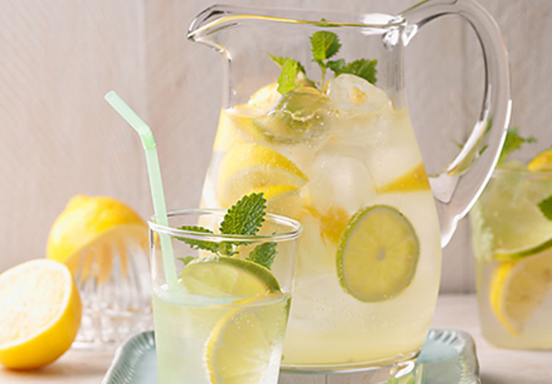 Frische Zitronen-Limetten-Limonade (Rezept)