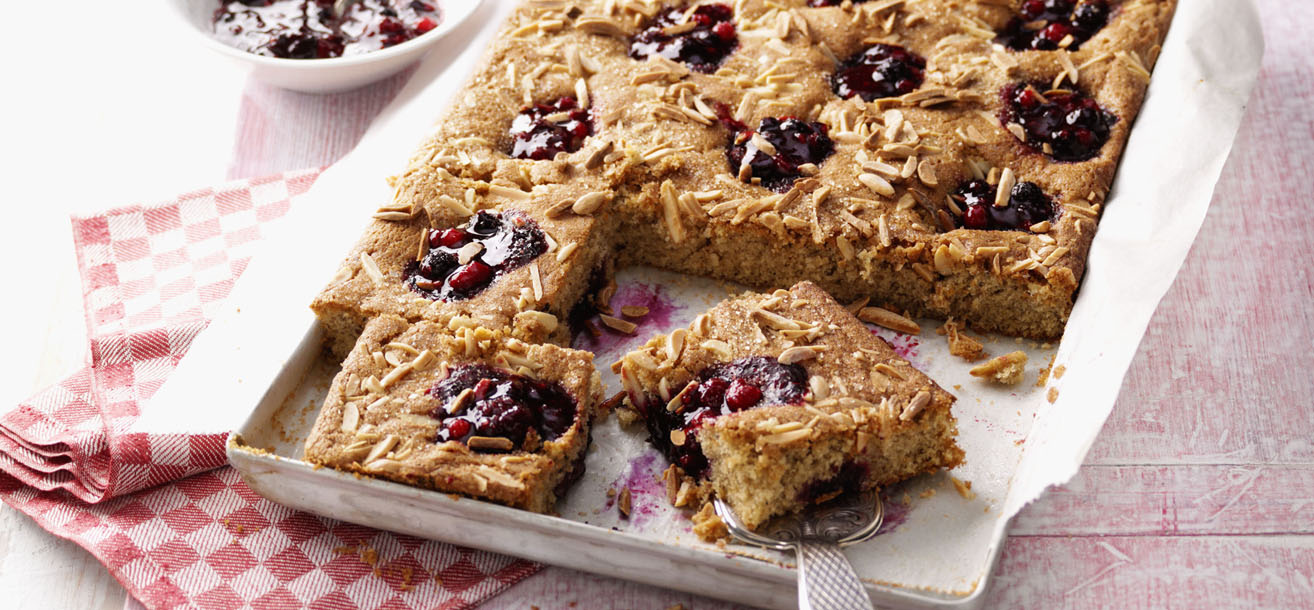 Rezept Fur Rote Grutze Blechkuchen Sweetfamily Von Nordzucker